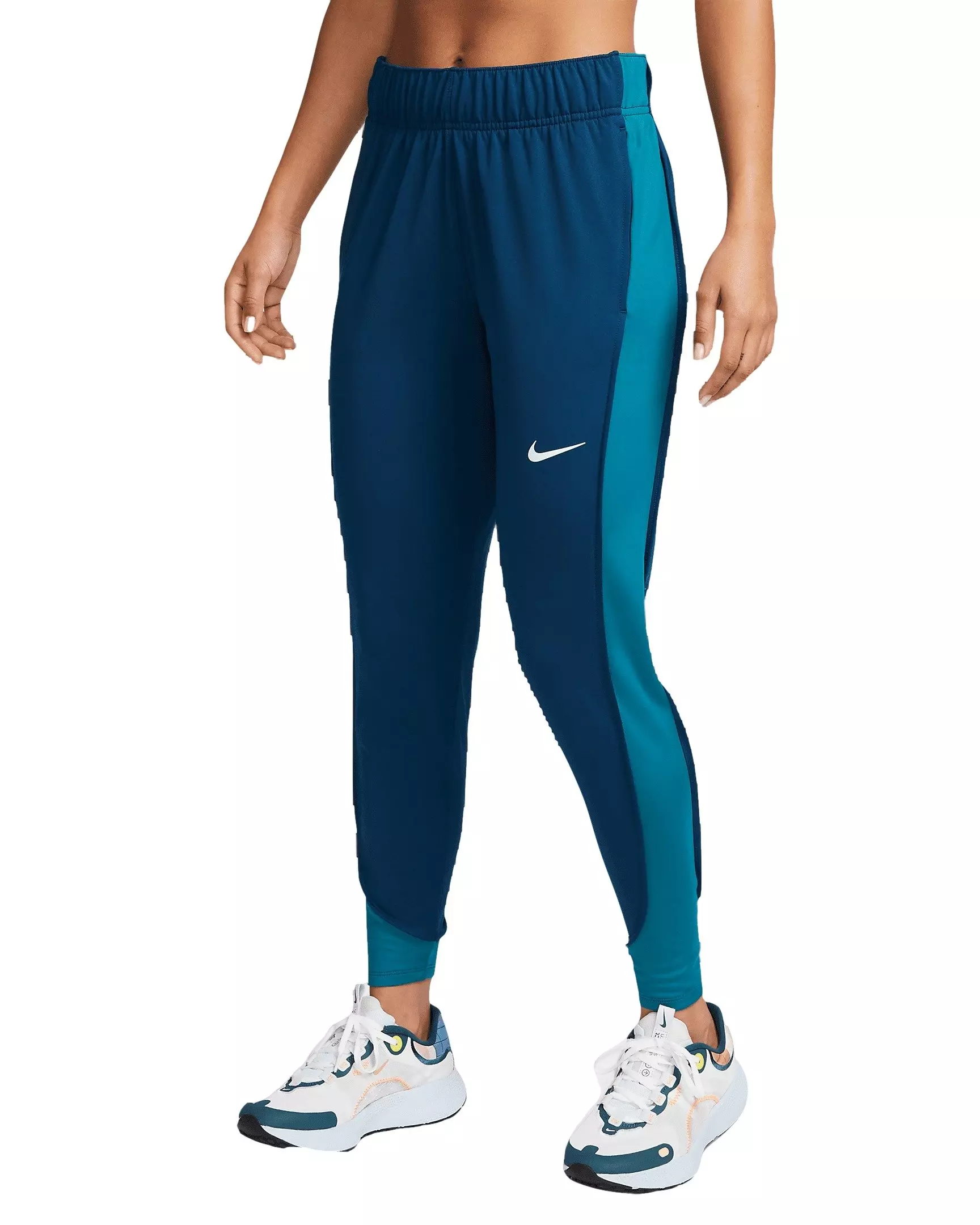 Nike therma essential outlet pant